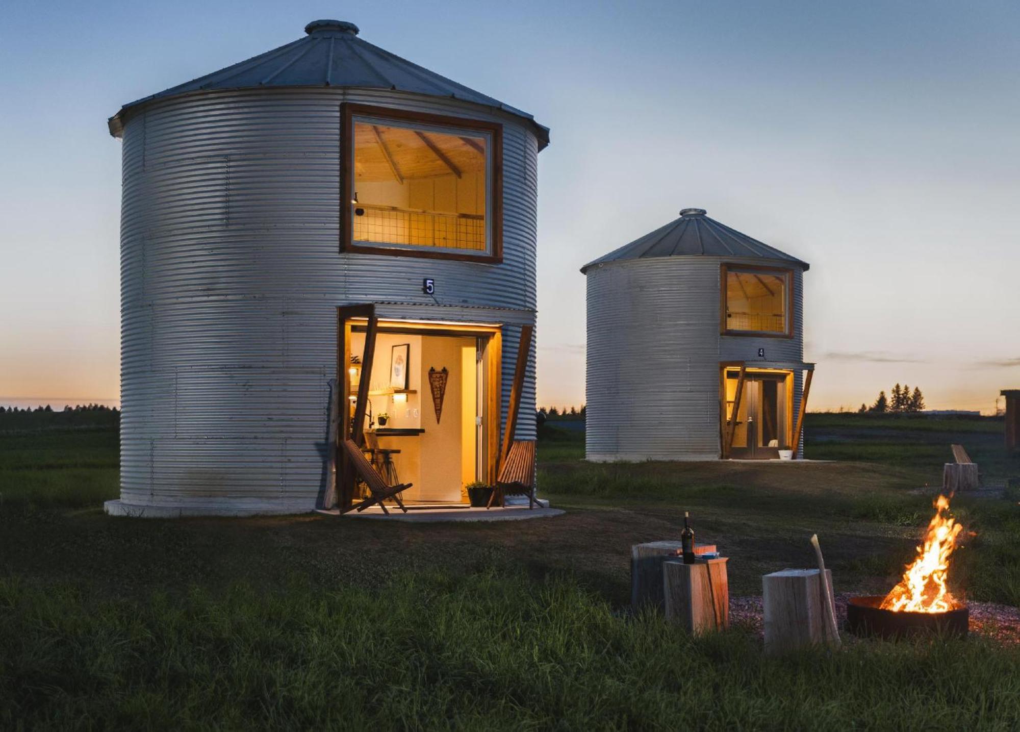 Clark Farm Silos - 5 Silo Mountain View Retreat 칼리스펠 외부 사진