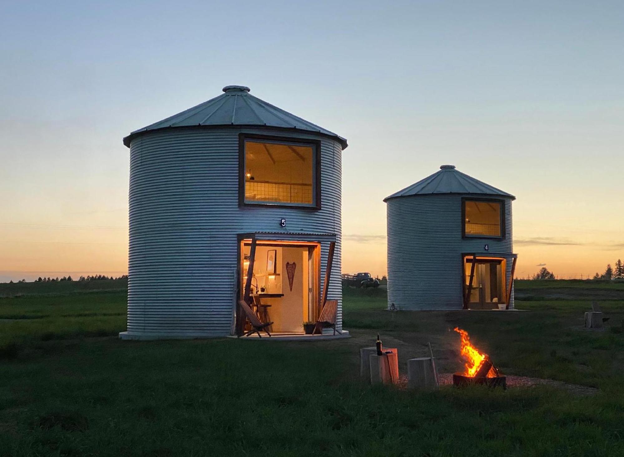 Clark Farm Silos - 5 Silo Mountain View Retreat 칼리스펠 외부 사진