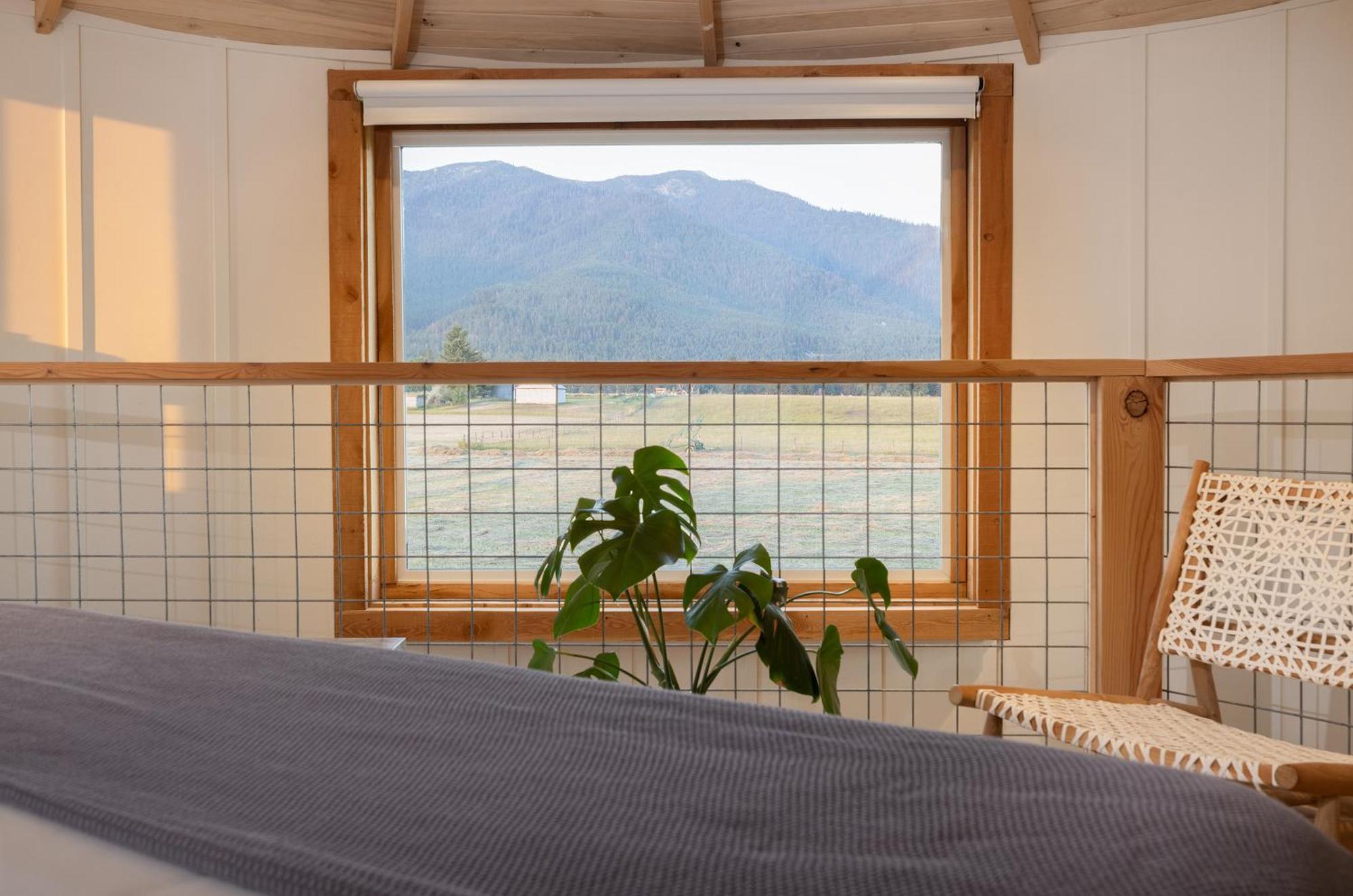 Clark Farm Silos - 5 Silo Mountain View Retreat 칼리스펠 외부 사진