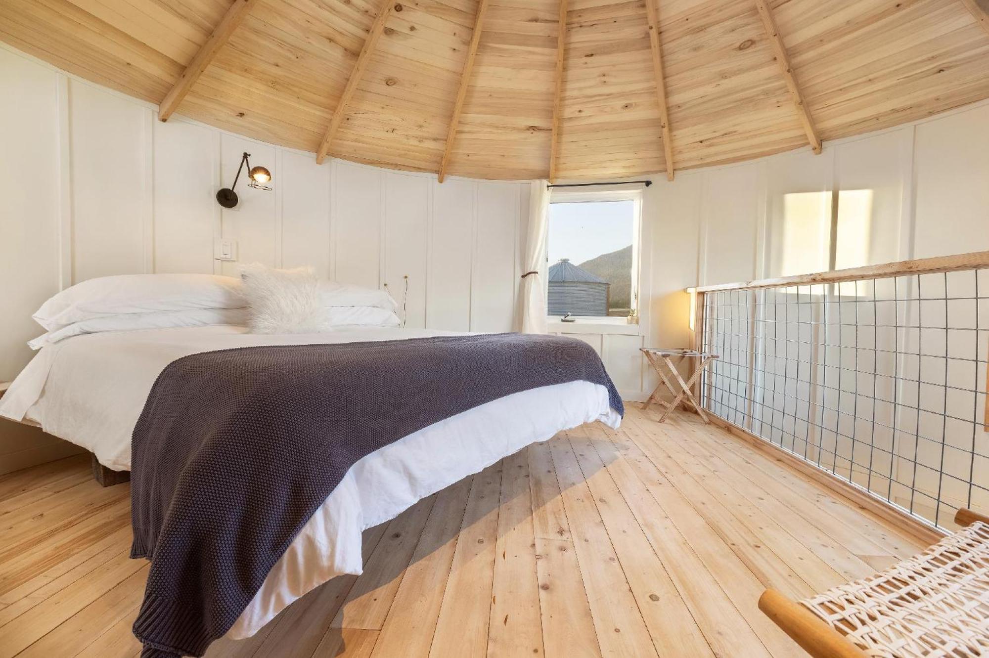 Clark Farm Silos - 5 Silo Mountain View Retreat 칼리스펠 외부 사진